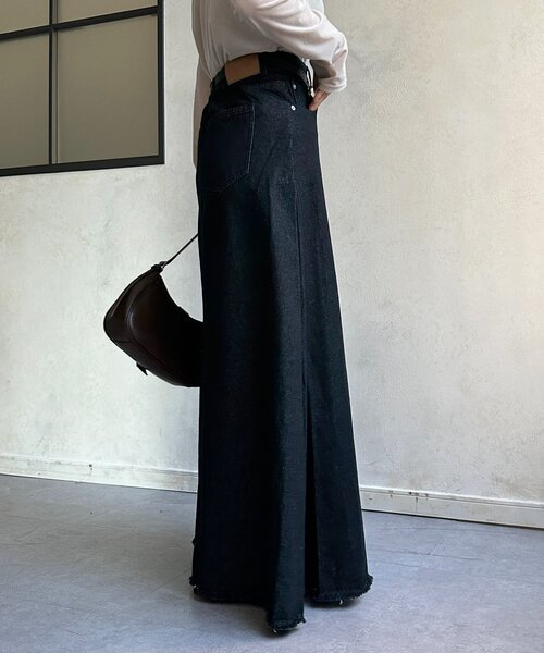 Thevon（ゼボン）の「サイドタックデニムスカート（スカート・レディース・ネイビー/ブラック・M）」の6枚目の写真