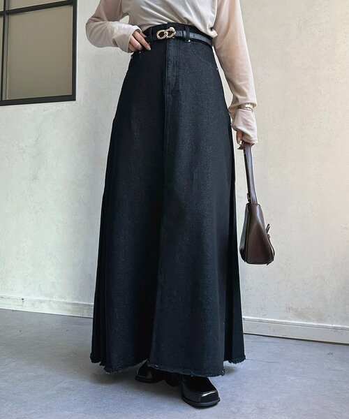 Thevon（ゼボン）の「サイドタックデニムスカート（スカート・レディース・ネイビー/ブラック・M）」の7枚目の写真