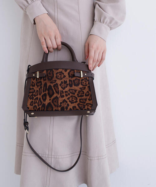 NATURAL BEAUTY BASIC（ナチュラルビューティーベーシック）の「◇【Oggi掲載】トリムティームバッグ（ハンドバッグ・レディース・ブラウン系その他/ブラック・ﾌﾘ-）」の5枚目の写真