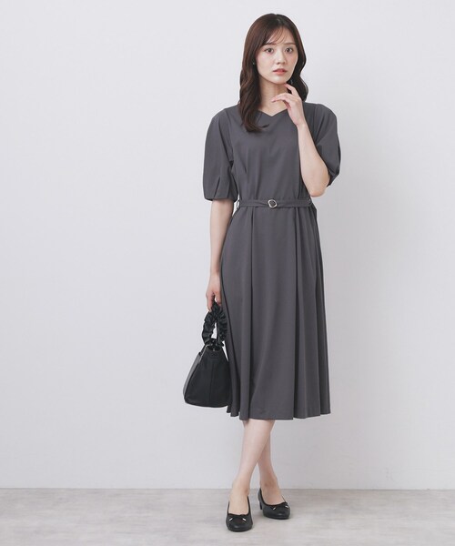 index（インデックス）の「ハートネックパフワンピース【洗濯機洗い可/UVケア/接触冷感】（ワンピース・レディース・ブラック/ブルー/ネイビー系5/チャコールグレー・42/40/38/36）」の22枚目の写真