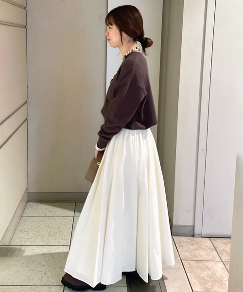 SLOBE IENA(スローブイエナ)の「ランダムタックボリュームスカート(スカート・レディース・グレー/ホワイト・36/38)」の18枚目の写真