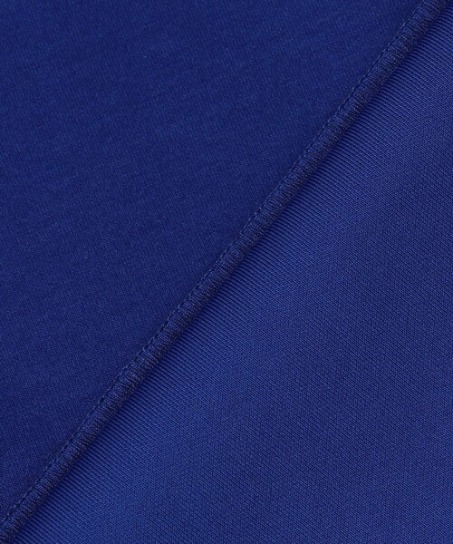 UNFILO(アンフィーロ)の「【2WAY】BEAUTY FORM JERSEY ハーフZIP プルオーバー(パーカー・レディース・ダークブラウン系/ブルー系/ライトグレー系/ベージュ系/グレー系/ブラック系・MEDIUM/SMALL)」の7枚目の写真