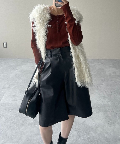 mysty woman（ミスティウーマン）の「シャギーベスト 577040（ベスト・レディース・オフホワイト/ブラウン・FREE）」の6枚目の写真