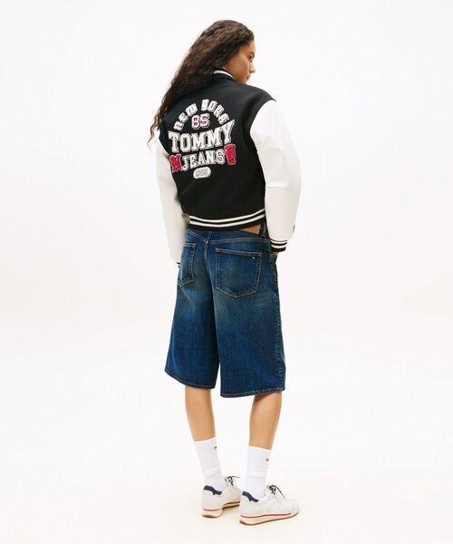 tommy jeans（トミー ジーンズ）の「ウールバーシティジャケット（ブルゾン・レディース・ブラック・X-SMALL/SMALL/MEDIUM）」の4枚目の写真