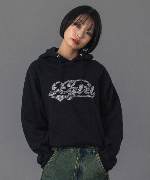 X-girl（エックスガール）の「RHINESTONE CURSIVE LOGO SWEAT HOODIE（パーカー・レディース・アッシュ/ブラック/パープル・S/M/L）」の2枚目の写真