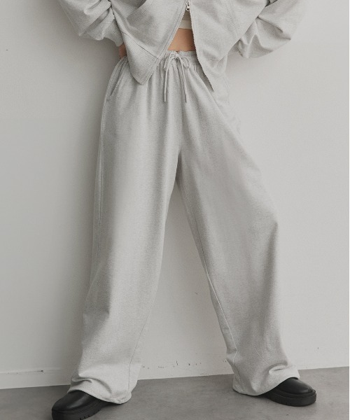 ad thie（アドティエ）の「スウェット イージー ワイドパンツ（スウェットパンツ・レディース・ブラック/杢グレー/オートミール/ブラウン/チャコール・LARGE/MEDIUM）」の5枚目の写真