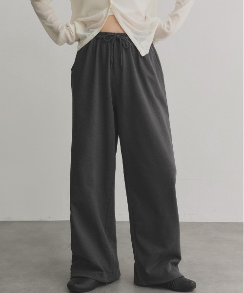 ad thie（アドティエ）の「スウェット イージー ワイドパンツ（スウェットパンツ・レディース・ブラック/杢グレー/オートミール/ブラウン/チャコール・LARGE/MEDIUM）」の4枚目の写真