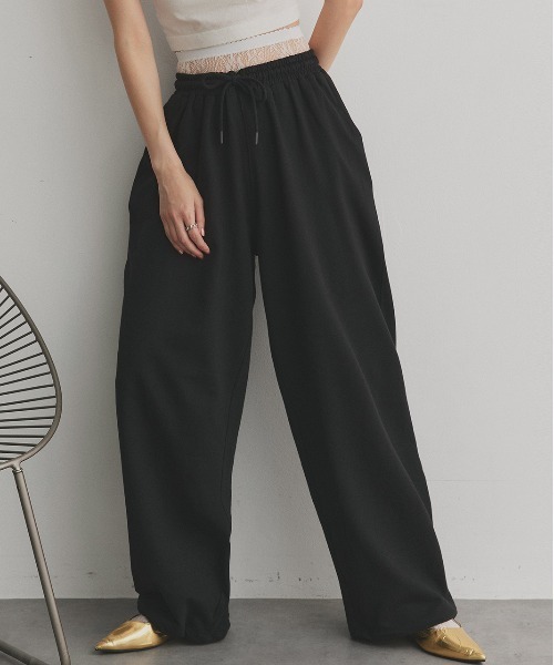 ad thie（アドティエ）の「スウェット イージー ワイドパンツ（スウェットパンツ・レディース・ブラック/杢グレー/オートミール/ブラウン/チャコール・LARGE/MEDIUM）」の2枚目の写真