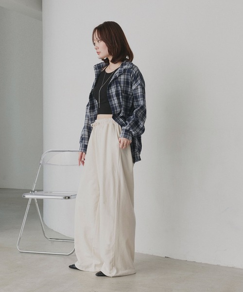 ad thie（アドティエ）の「スウェット イージー ワイドパンツ（スウェットパンツ・レディース・ブラック/杢グレー/オートミール/ブラウン/チャコール・LARGE/MEDIUM）」の7枚目の写真