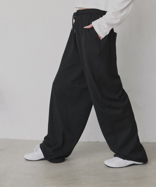ad thie（アドティエ）の「スウェット イージー ワイドパンツ（スウェットパンツ・レディース・ブラック/杢グレー/オートミール/ブラウン/チャコール・LARGE/MEDIUM）」の17枚目の写真