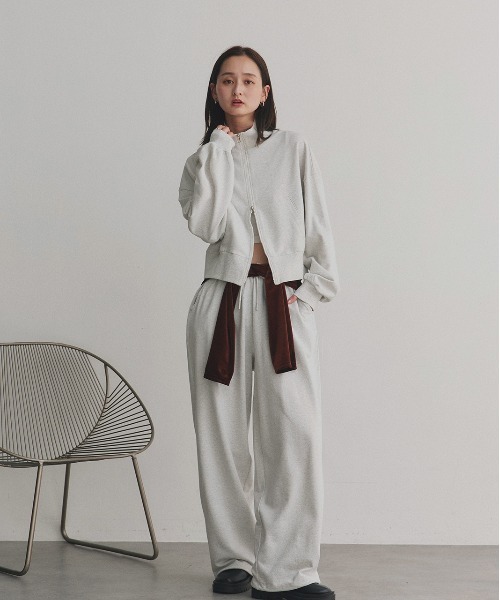 ad thie（アドティエ）の「スウェット イージー ワイドパンツ（スウェットパンツ・レディース・ブラック/杢グレー/オートミール/ブラウン/チャコール・LARGE/MEDIUM）」の10枚目の写真