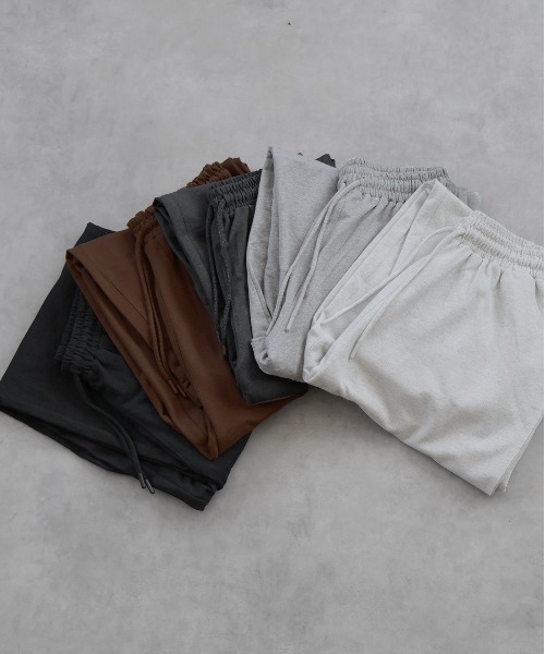 ad thie（アドティエ）の「スウェット イージー ワイドパンツ（スウェットパンツ・レディース・ブラック/杢グレー/オートミール/ブラウン/チャコール・LARGE/MEDIUM）」の9枚目の写真