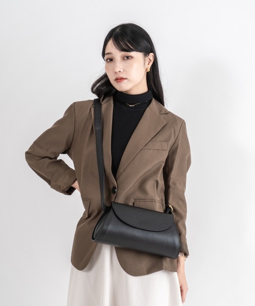 AULENTTI（オウレンティ）の「【AULENTTI/オウレンティ】レザーショルダーバッグ（ショルダーバッグ・レディース・ブラック/ベージュ系その他・FREE）」の18枚目の写真