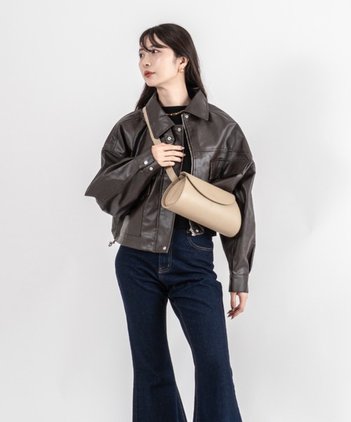 AULENTTI（オウレンティ）の「【AULENTTI/オウレンティ】レザーショルダーバッグ（ショルダーバッグ・レディース・ブラック/ベージュ系その他・FREE）」の12枚目の写真