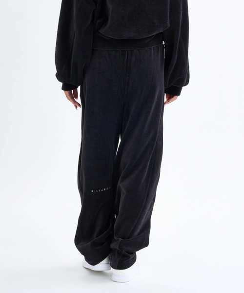 BILLABONG(ビラボン)の「BILLABONG レディース KNIT VELOURS × RIB ロングパンツ 【2025年秋冬モデル】/ビラボンセットアップ対応ウエストゴムボリュームシルエットベロアパンツ(その他パンツ・レディース・アイボリー/ブラック・MEDIUM/LARGE)」の9枚目の写真