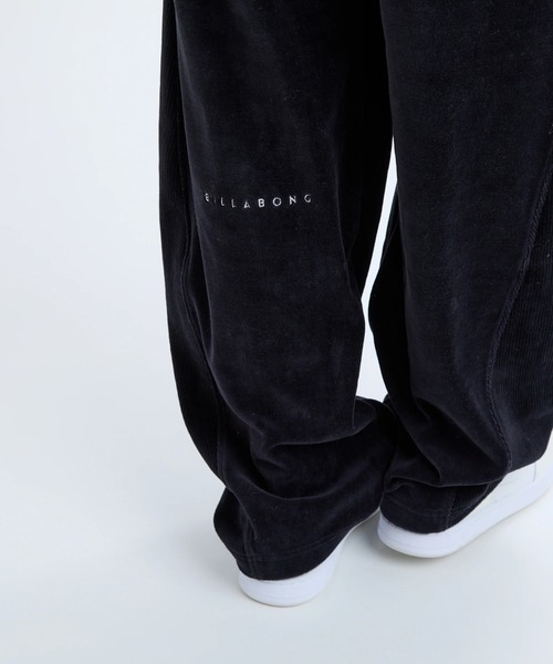 BILLABONG(ビラボン)の「BILLABONG レディース KNIT VELOURS × RIB ロングパンツ 【2025年秋冬モデル】/ビラボンセットアップ対応ウエストゴムボリュームシルエットベロアパンツ(その他パンツ・レディース・アイボリー/ブラック・MEDIUM/LARGE)」の10枚目の写真