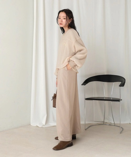Bab(バブ)の「【S・Mサイズ展開】ロゴシアードッキングスウェットワンピース(ワンピース・レディース・グレー系その他/アイボリー/ブラック・MEDIUM/SMALL)」の4枚目の写真