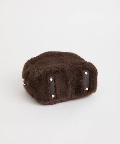 RIVE DROITE(リヴドロワ)の「【シーズンムード抜群】フェイクファーミニボストン(ボストンバッグ・レディース・ダークブラウン/グレイッシュベージュ・FREE)」の22枚目の写真