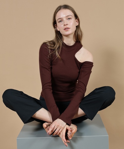 Julier Yoga and Relax(ジュリエヨガアンドリラックス)の「Julier リブロングスリーブプルオーバー(その他トップス・レディース・ホワイト/ネイビー/ブラウン・1/0)」の9枚目の写真