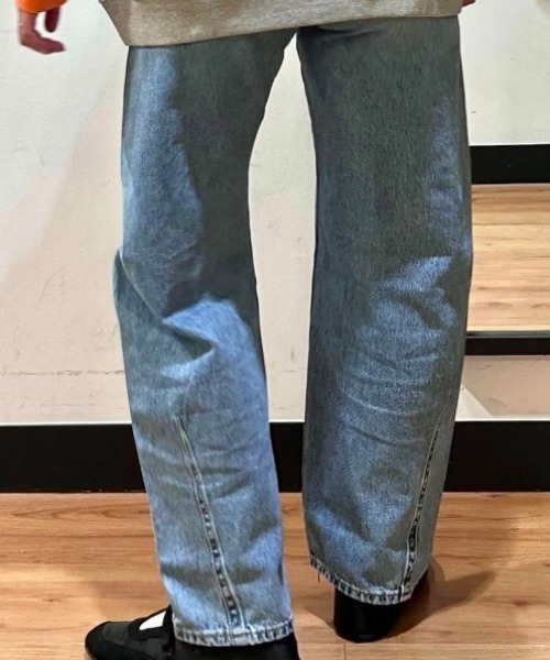 Levi's(リーバイス)の「Levi's 「CINCH」バレルジーンズ(デニムパンツ・レディース・ダークインディゴブルー・24inch/25inch/26inch/27inch)」の11枚目の写真