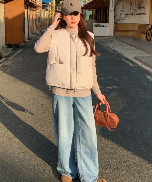 Ritzy（リッツィー）の「コーデュロイ ノーカラー エコダウンベスト（ダウンベスト・レディース・モカ/ブラック/アイボリー/グレー・L/M）」の17枚目の写真