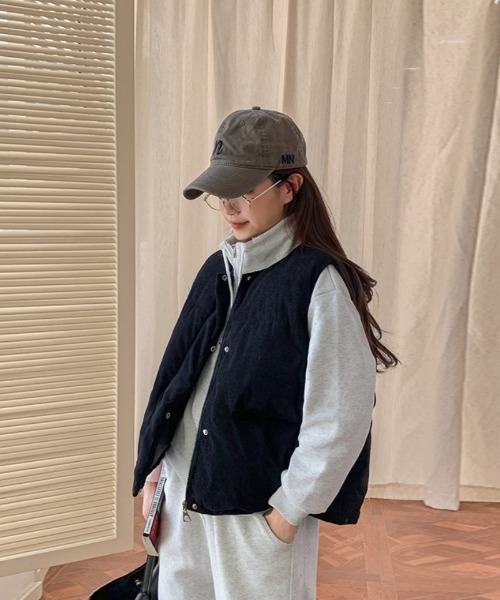 Ritzy（リッツィー）の「コーデュロイ ノーカラー エコダウンベスト（ダウンベスト・レディース・モカ/ブラック/アイボリー/グレー・L/M）」の13枚目の写真