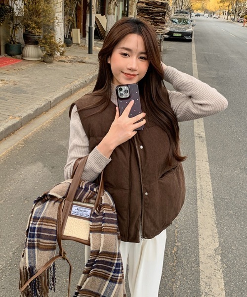 セール】コーデュロイ ノーカラー エコダウンベスト（ダウンベスト