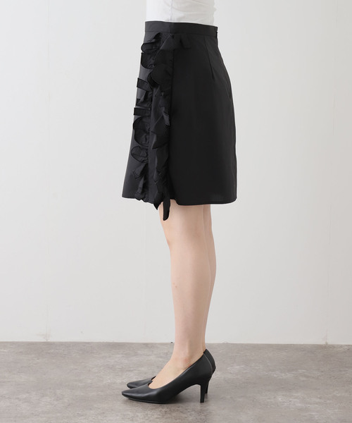 IENA LA BOUCLE（イエナラブークル）の「JUN MIKAMII/ジュンミカミ ラッフルスカート 25AW-6-J（スカート・レディース・ホワイト/ブラック・FREE）」の13枚目の写真