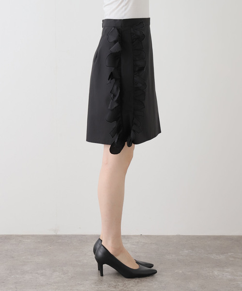 IENA LA BOUCLE（イエナラブークル）の「JUN MIKAMII/ジュンミカミ ラッフルスカート 25AW-6-J（スカート・レディース・ホワイト/ブラック・FREE）」の15枚目の写真