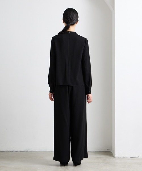 AIMER（エメ）の「【喪服・礼服・WEB限定】マシンウォッシャブル Vネックノーカラージャケット・プチハイネックブラウス・ワイドパンツ 3点セット ブラックフォーマルアンサンブル（スーツパンツ・レディース・ブラック・7号/9号/11号/13号/15号/17号/19号）」の11枚目の写真