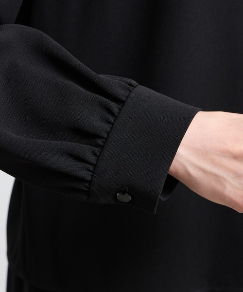 AIMER（エメ）の「【喪服・礼服・WEB限定】マシンウォッシャブル Vネックノーカラージャケット・プチハイネックブラウス・ワイドパンツ 3点セット ブラックフォーマルアンサンブル（スーツパンツ・レディース・ブラック・7号/9号/11号/13号/15号/17号/19号）」の15枚目の写真