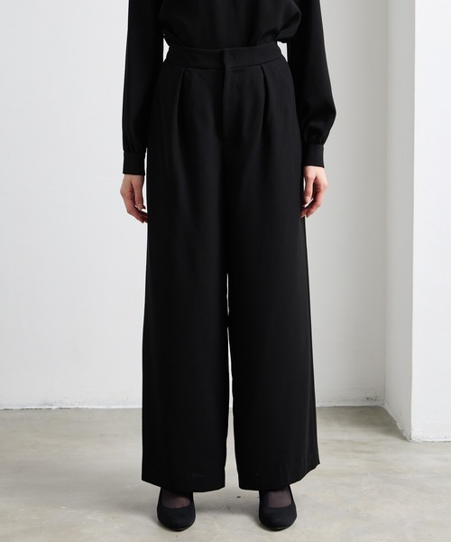 AIMER（エメ）の「【喪服・礼服・WEB限定】マシンウォッシャブル Vネックノーカラージャケット・プチハイネックブラウス・ワイドパンツ 3点セット ブラックフォーマルアンサンブル（スーツパンツ・レディース・ブラック・7号/9号/11号/13号/15号/17号/19号）」の17枚目の写真