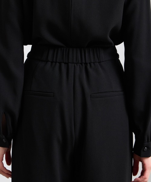 AIMER（エメ）の「【喪服・礼服・WEB限定】マシンウォッシャブル Vネックノーカラージャケット・プチハイネックブラウス・ワイドパンツ 3点セット ブラックフォーマルアンサンブル（スーツパンツ・レディース・ブラック・7号/9号/11号/13号/15号/17号/19号）」の21枚目の写真