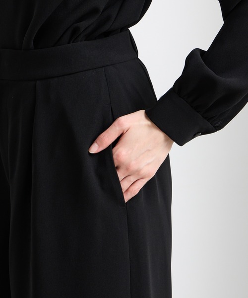 AIMER（エメ）の「【喪服・礼服・WEB限定】マシンウォッシャブル Vネックノーカラージャケット・プチハイネックブラウス・ワイドパンツ 3点セット ブラックフォーマルアンサンブル（スーツパンツ・レディース・ブラック・7号/9号/11号/13号/15号/17号/19号）」の22枚目の写真