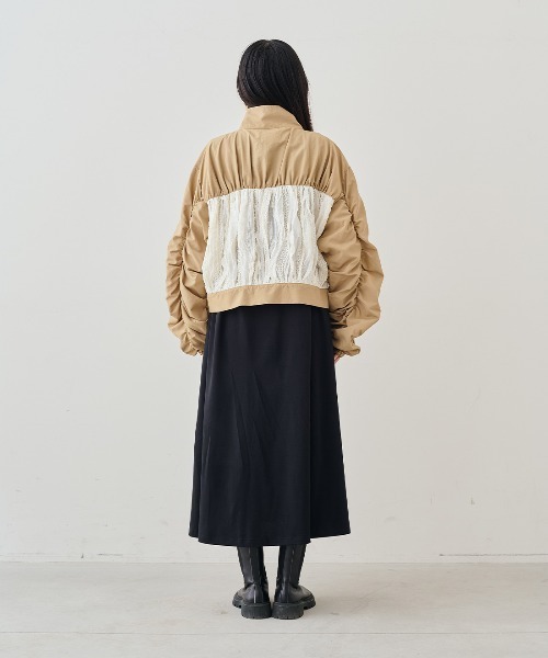 MEDE19F(メデジュウキュウ)の「MEDE19F 異素材遣いギャザーブルゾン〈ベージュ〉(ブルゾン・レディース・ベージュ系その他・L/M/LL)」の7枚目の写真