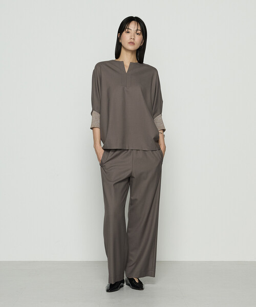 Gabardine K.T(ギャバジンケーティー)の「パウダーツイルストレッチ ドルマンスリーブプルオーバー(Tシャツ/カットソー・レディース・モカ/チャコール/ブラック・7号/9号)」の9枚目の写真