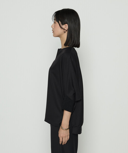 Gabardine K.T(ギャバジンケーティー)の「パウダーツイルストレッチ ドルマンスリーブプルオーバー(Tシャツ/カットソー・レディース・モカ/チャコール/ブラック・7号/9号)」の12枚目の写真