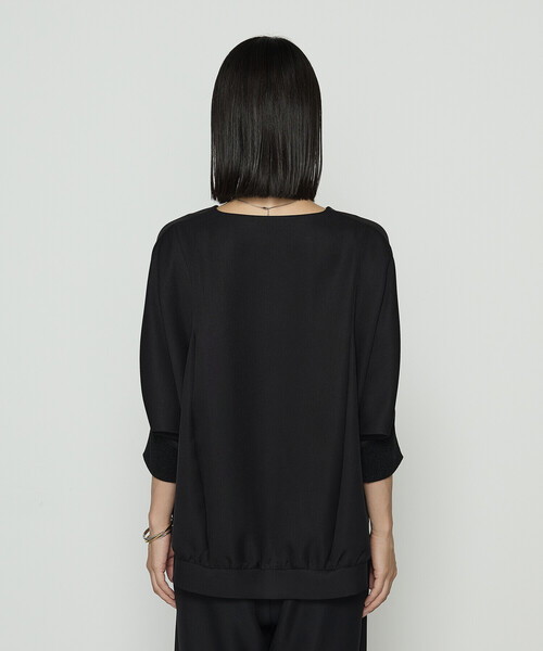 Gabardine K.T(ギャバジンケーティー)の「パウダーツイルストレッチ ドルマンスリーブプルオーバー(Tシャツ/カットソー・レディース・モカ/チャコール/ブラック・7号/9号)」の13枚目の写真