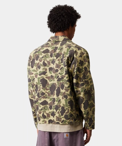 ジャケット・アウター Carhartt WIP DUCK DETROIT JACKET Camo Carhartt WIP Duck Detroit ジャケット | グリーン | FARFETCH JP