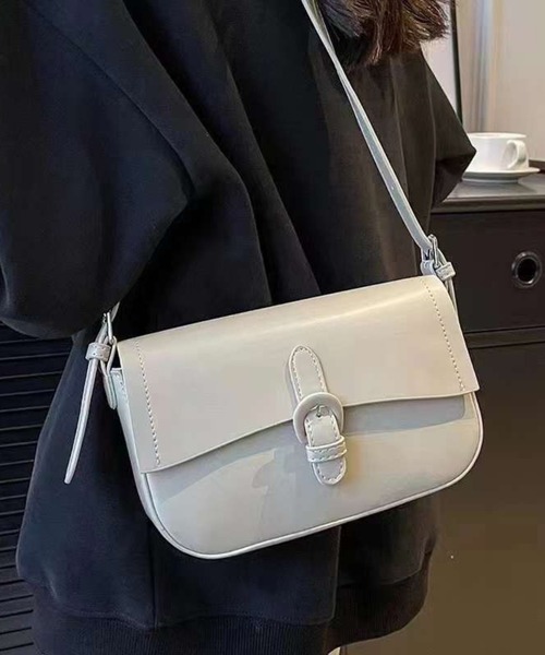 Tomieco(トミエコ)の「ショルダーバッグ フラップデザイン(ショルダーバッグ・レディース・ブラック/オフホワイト/ピンク・FREE)」の2枚目の写真