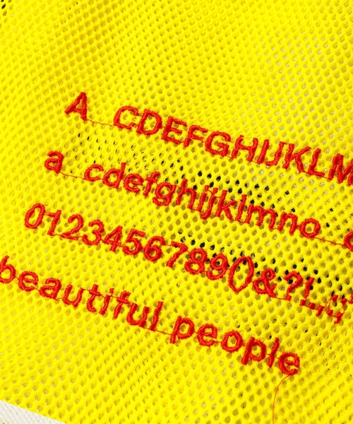 beautiful people（ビューティフルピープル）の「flip alphabet       embroidery marchebag（トートバッグ・レディース・グレー/イエロー・FREE）」の7枚目の写真