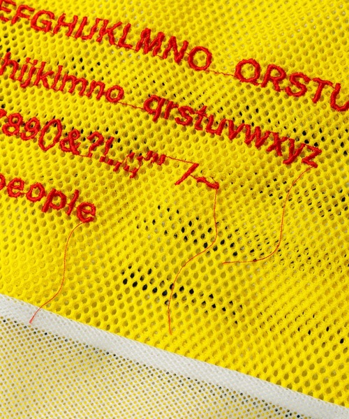 beautiful people（ビューティフルピープル）の「flip alphabet       embroidery marchebag（トートバッグ・レディース・グレー/イエロー・FREE）」の8枚目の写真