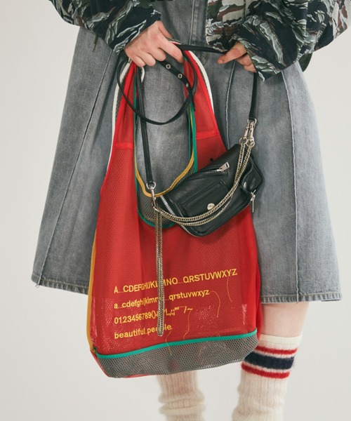 beautiful people（ビューティフルピープル）の「flip alphabet       embroidery marchebag（トートバッグ・レディース・グレー/イエロー・FREE）」の12枚目の写真