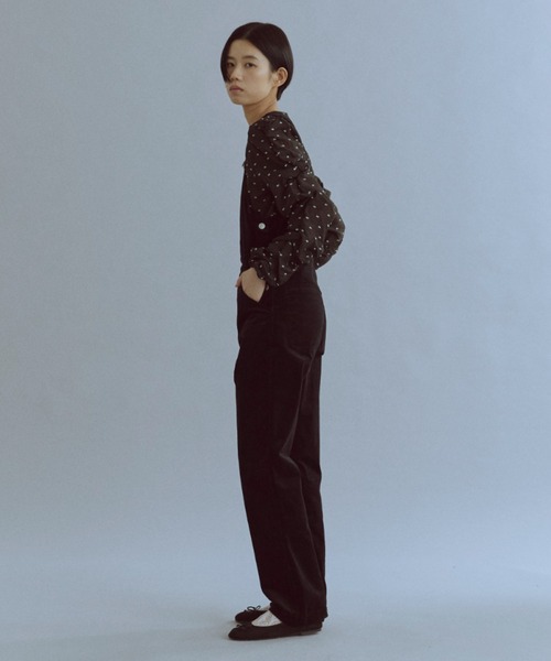 EN NEUME(エンノイム)の「Slim Fit Over-All(サロペット/オーバーオール・レディース・ブラック/アイボリー/ブルー・0/1)」の14枚目の写真