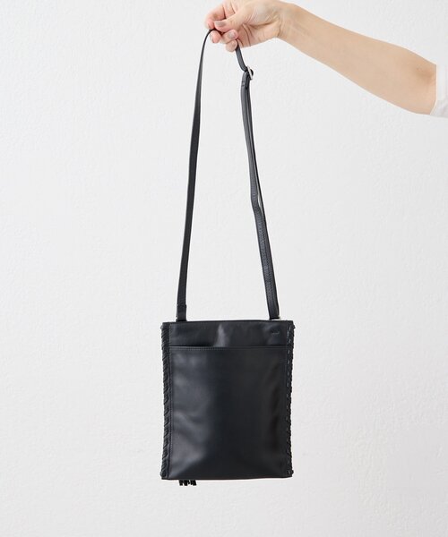 ear PAPILLONNER(イアパピヨネ)の「sampo×earホースタッセルショルダーバッグ《本革/軽量150g》(ショルダーバッグ・レディース・ブラック/ブラウン・FREE)」の11枚目の写真