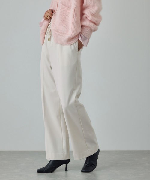 ROPE'(ロペ)の「ストレッチギャバセミフレアイージーパンツ/イージーケア(その他パンツ・レディース・ベージュ/ブラック/オフホワイト・36/38)」の6枚目の写真