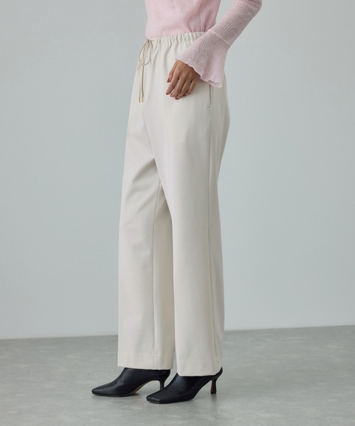 ROPE'(ロペ)の「ストレッチギャバセミフレアイージーパンツ/イージーケア(その他パンツ・レディース・ベージュ/ブラック/オフホワイト・36/38)」の8枚目の写真