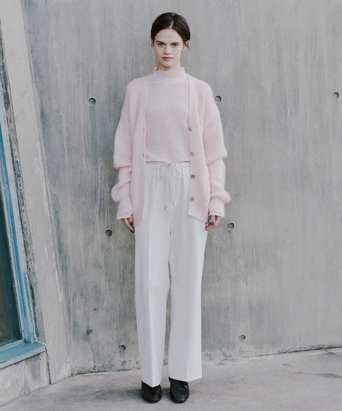 ROPE'(ロペ)の「ストレッチギャバセミフレアイージーパンツ/イージーケア(その他パンツ・レディース・ベージュ/ブラック/オフホワイト・36/38)」の4枚目の写真