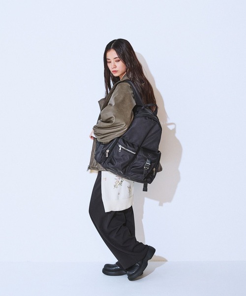 JEANASIS(ジーナシス)の「ナイロンポケットバックパック/637893(バックパック/リュック・レディース・カーキ/ブラック・FREE)」の19枚目の写真