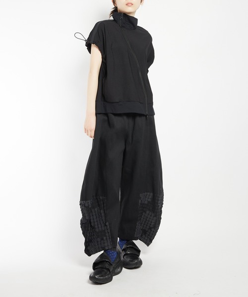 gomme(ゴム)の「スラッシュジップベスト(ベスト・レディース・ブラック・MEDIUM)」の18枚目の写真